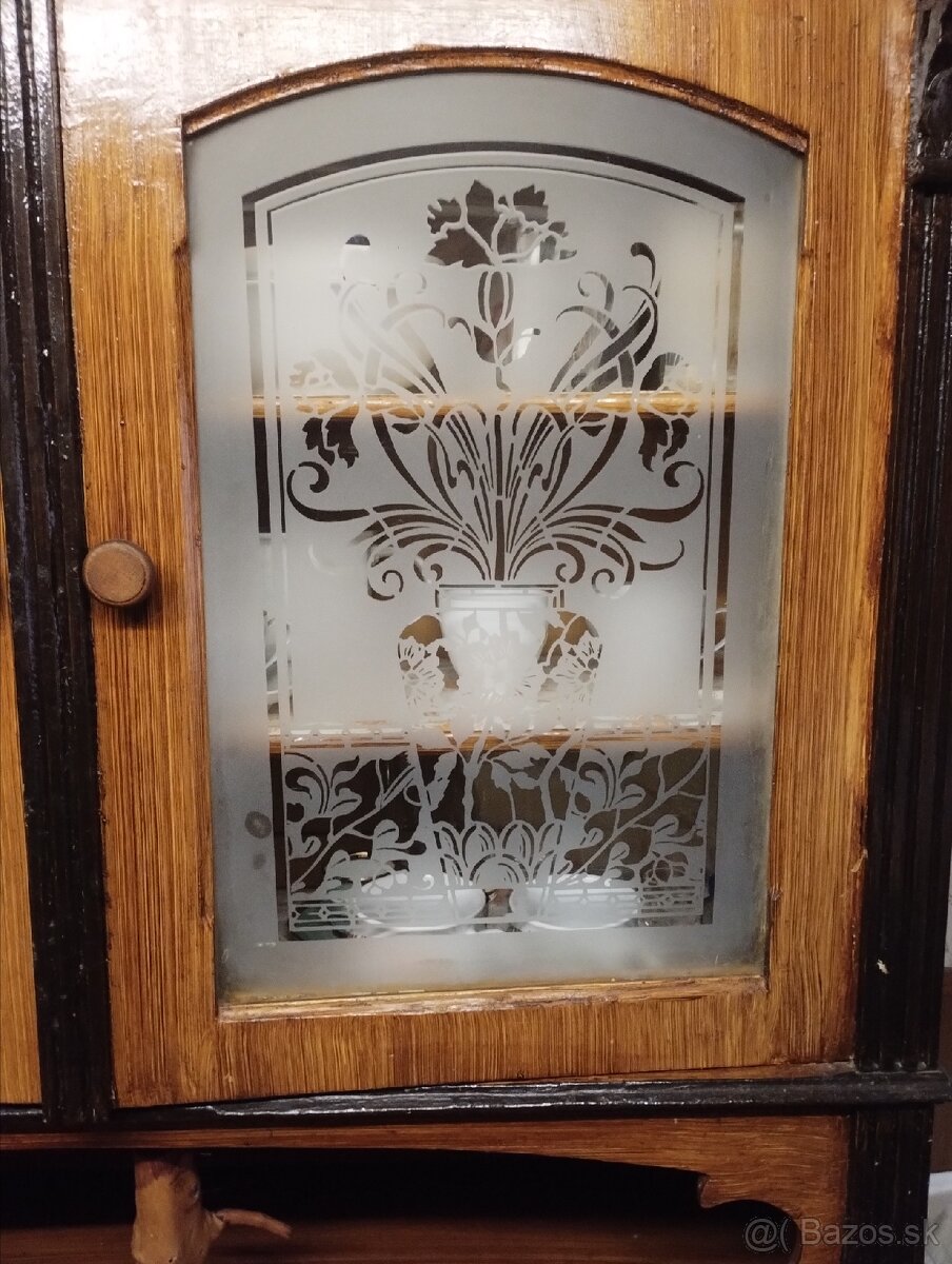 Starožitný pribornik - sekretár - 2