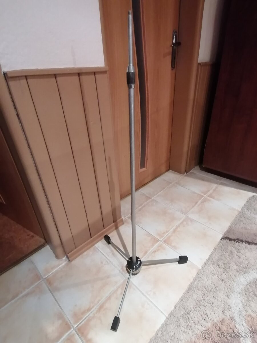 Tesla stojan na mikrofón - 2