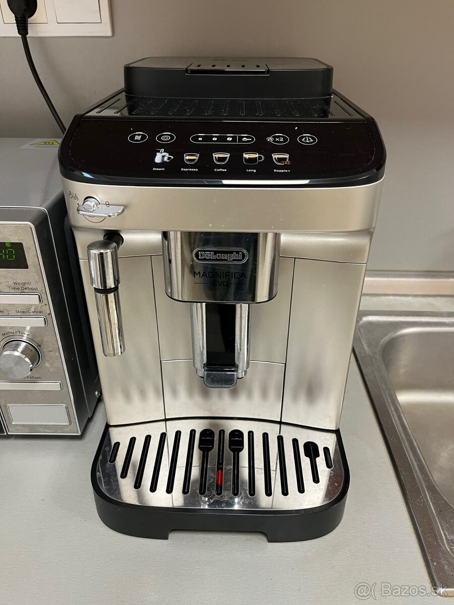 Kávovar DeLonghi Magnifica Evo ECAM - 2
