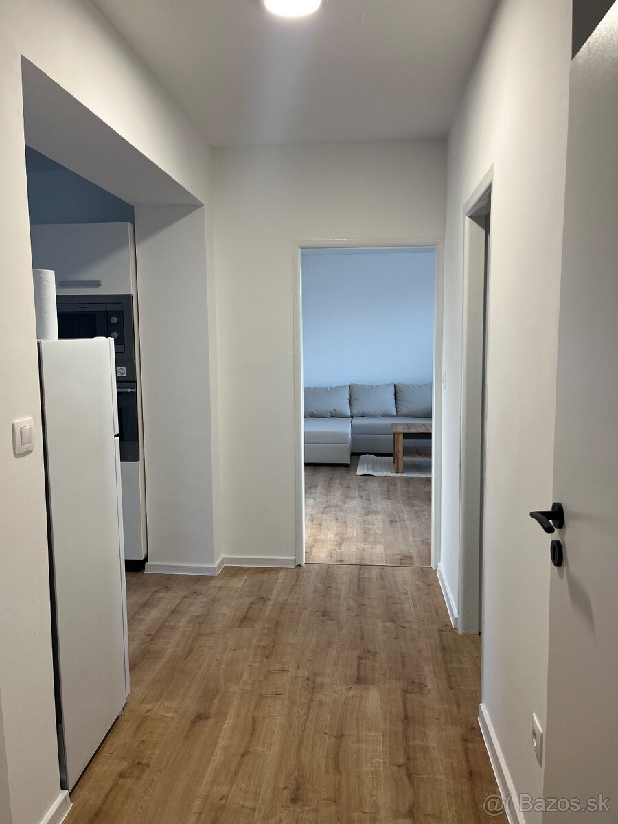 Prenájom – 3 izbový byt v Seredi - 2