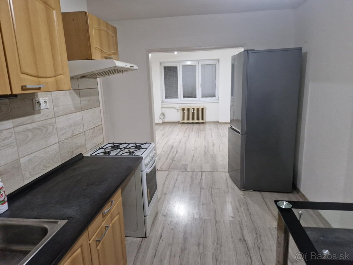 Na prenájom 2 izbový byt Prievidza - 2