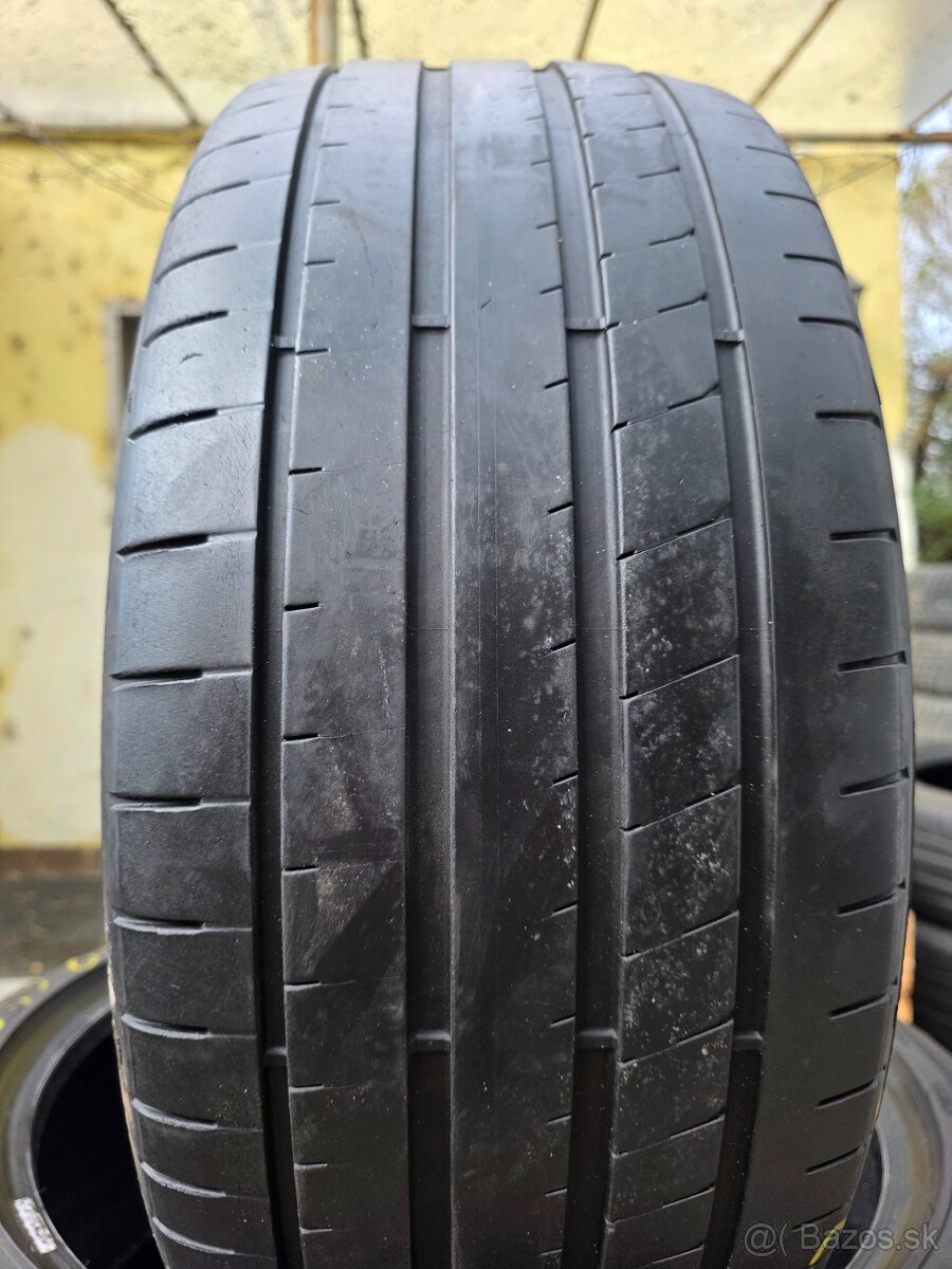Ponúkame 4 letné pneumatiky Goodyear Eagle 235/40 R19 - 2