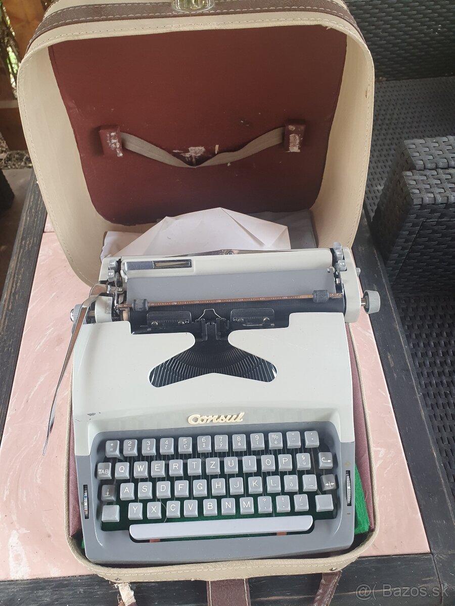 Predam pisaci stroj Conzul - 2