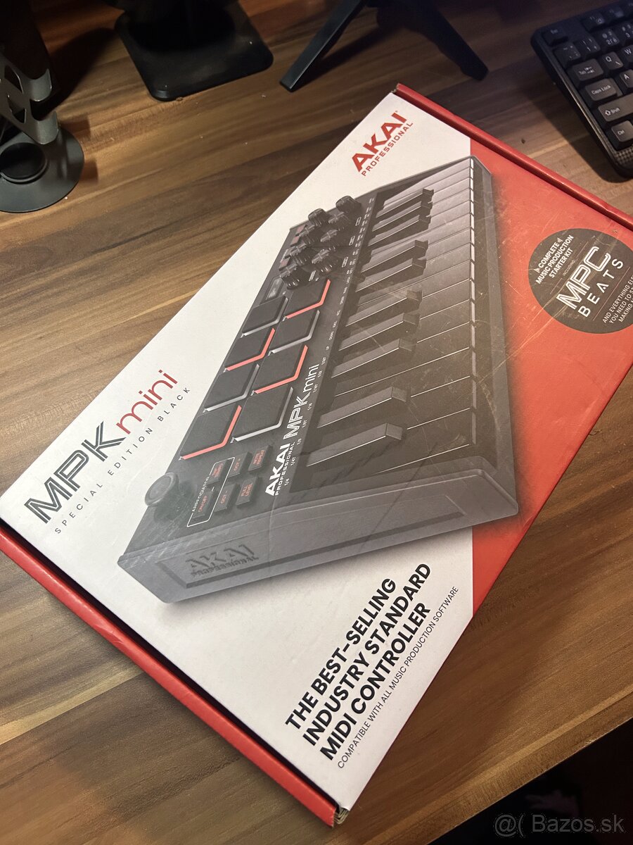 Predám klávesy AKAI MPK Mini MK3 Black Edition - 2