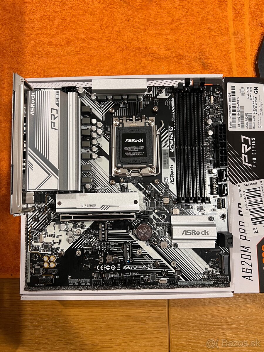 rezervovaná ASROCK AM5 DDR5 3x m.2 mATX A620M PRO RS - 2