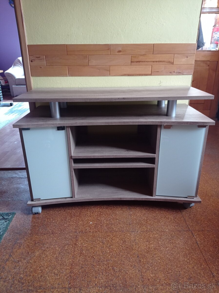 TV STOLÍK - 2
