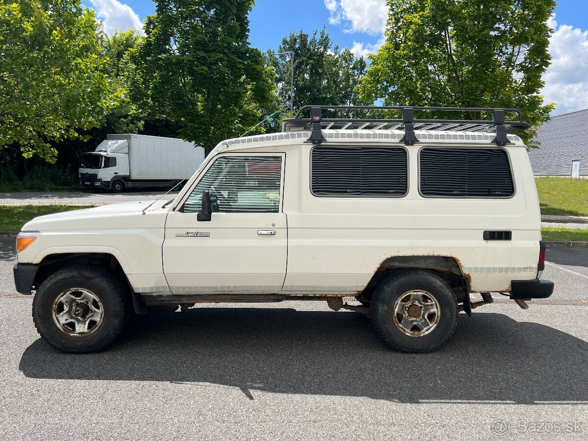 Toyota Landcruiser HZJ 78 - 4.2D, ARB kompresor, uzávěrky - 2