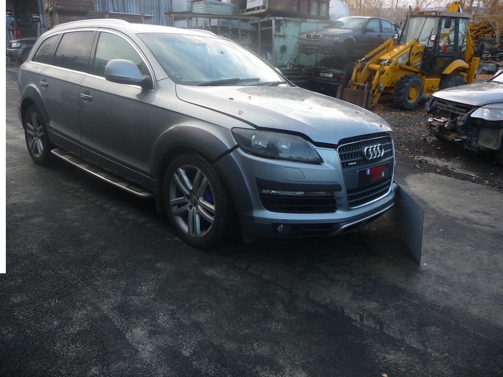 Audi Q7...............nahradne diely - 2
