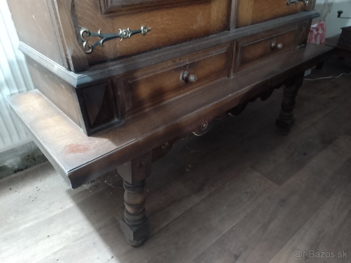Starožitná skriňa/komoda - 2