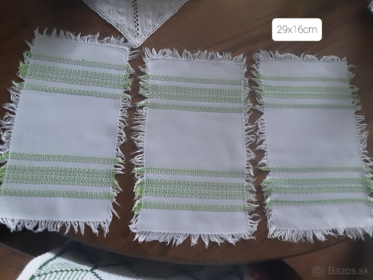 Predaj obrúskov a prestieraní zo 60.- 80.rokov - 2