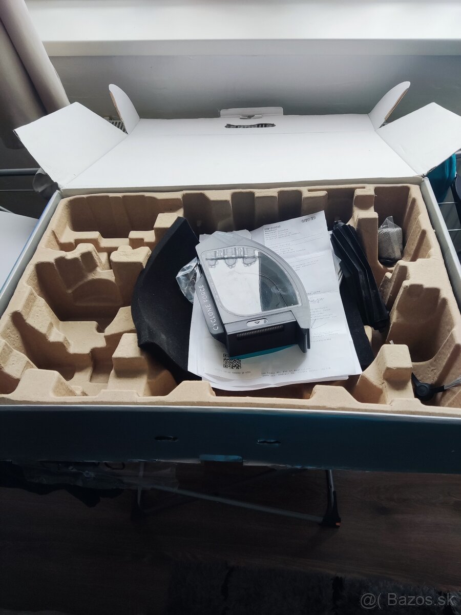 Predám skoro nový robotiicky vysávač - 2