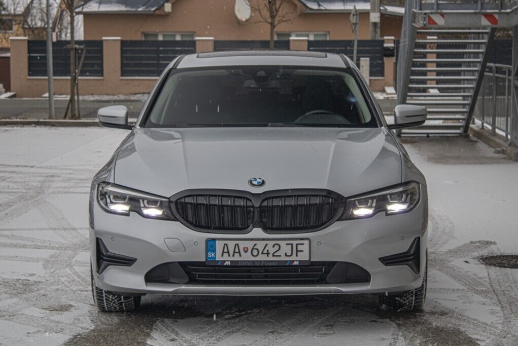 BMW Rad 3 320d Advantage A/T RWD - 2