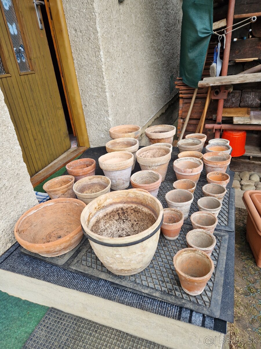 Hlinene kvetinace - 2