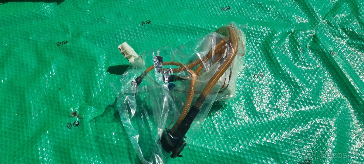 Predám originál palivovú pumpu 97062013201 porsche - 2