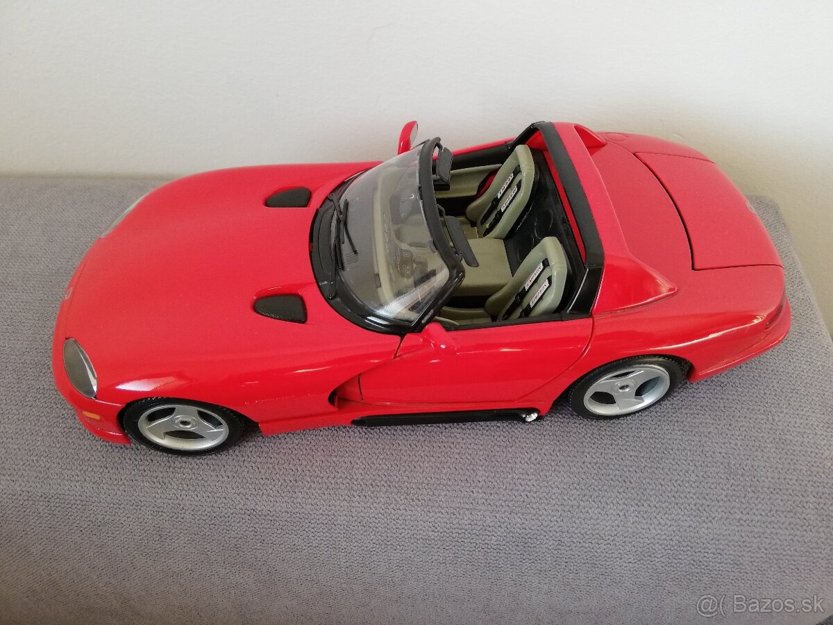 1:18 DODGE Viper Bburago , cervena - 2