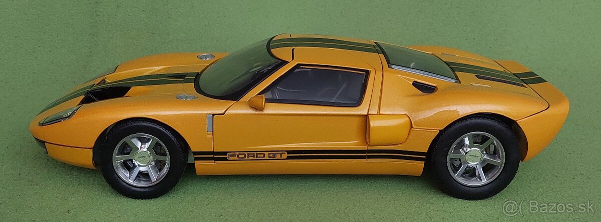 Ford GT 2004 1:12 - 2