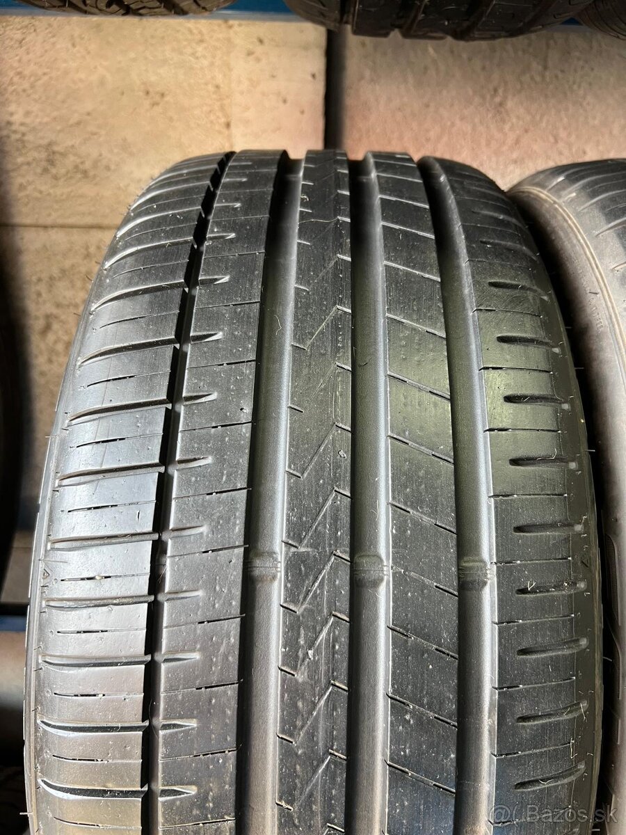 Letne pneumatiky Falken 245/40R19 - 2