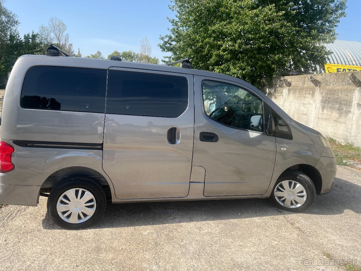 NISSAN NV200 - 2