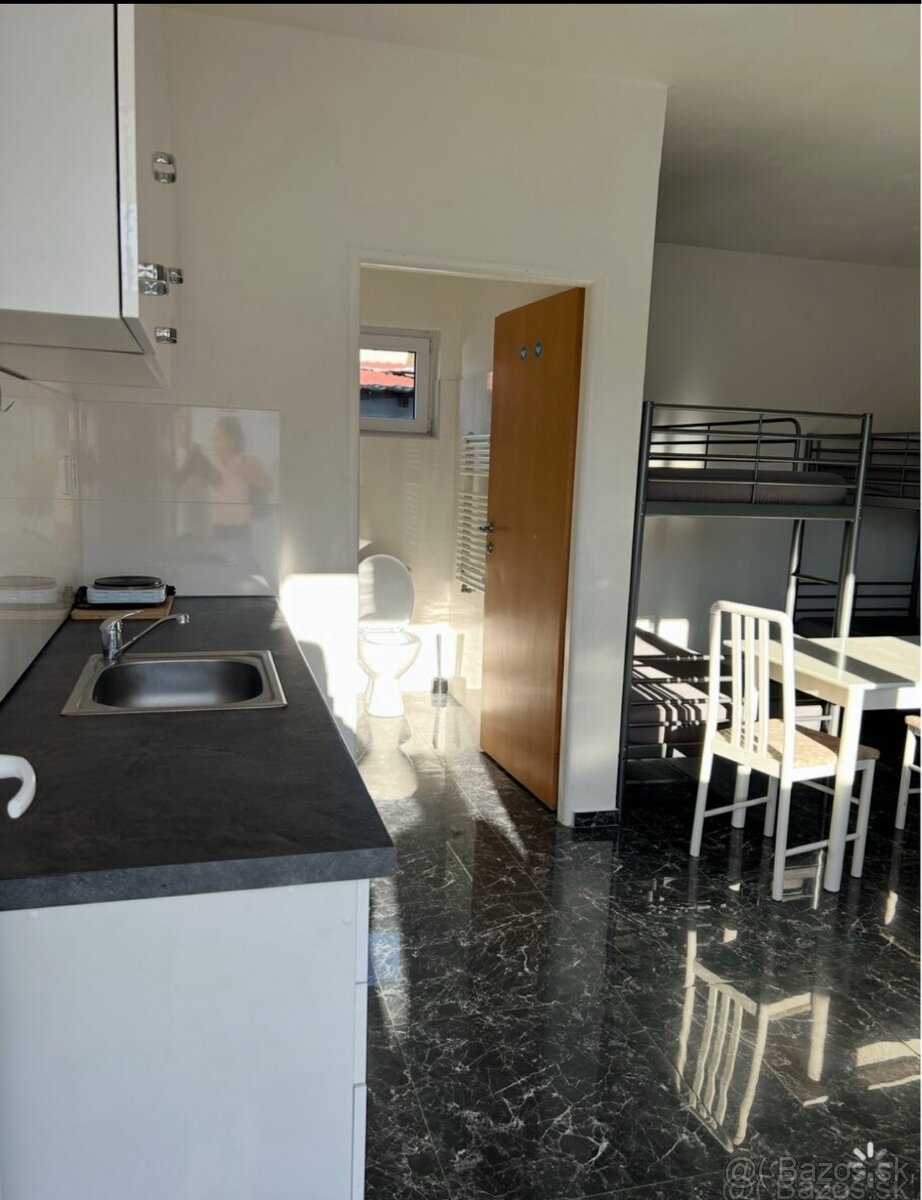 Dom s 5 apartmánmi Nitra časť Lužianky - 2