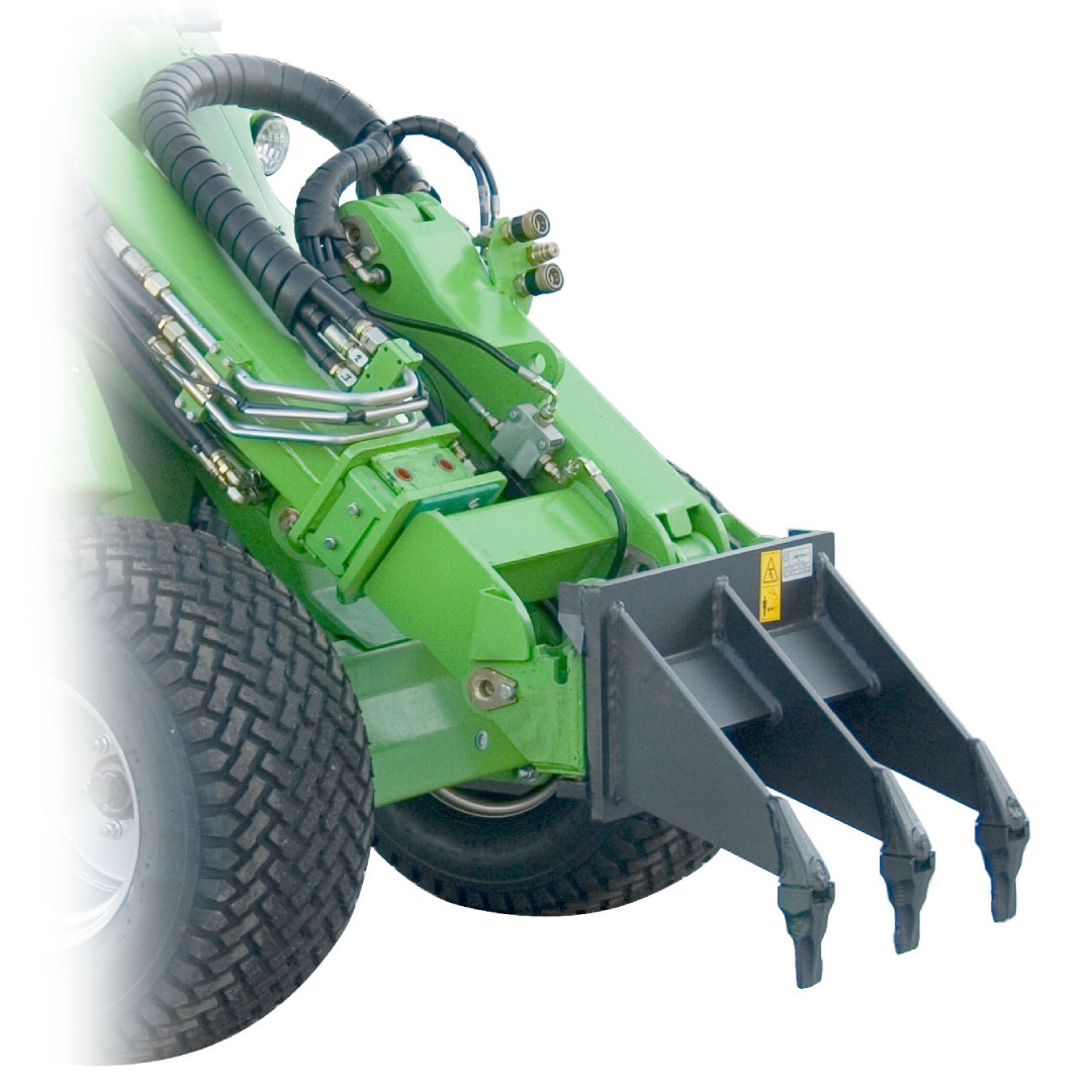 Paletové vidly a trojzubec na nakladač Avant 420 - 2