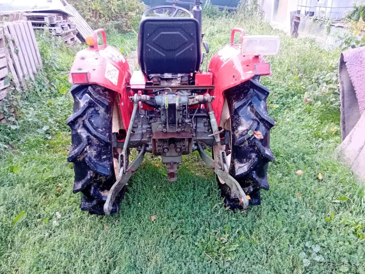 Malotraktor YANMAR 20 koní - 2