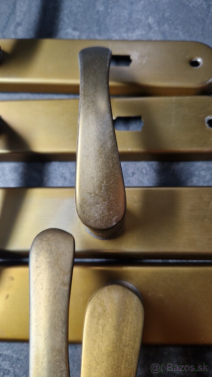 Starsie interierove klucky - 2