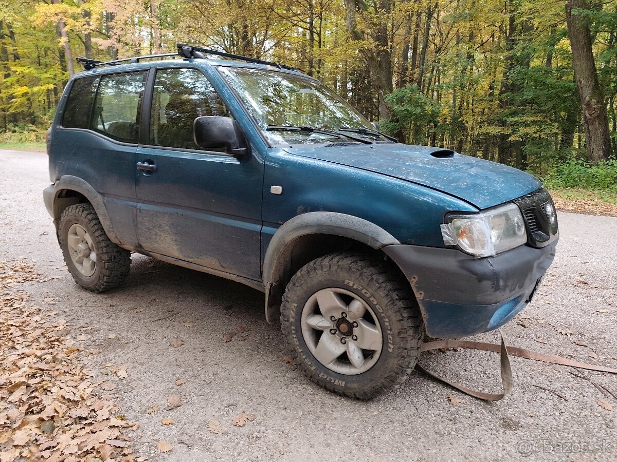 Rozpredám nissan terrano - 2