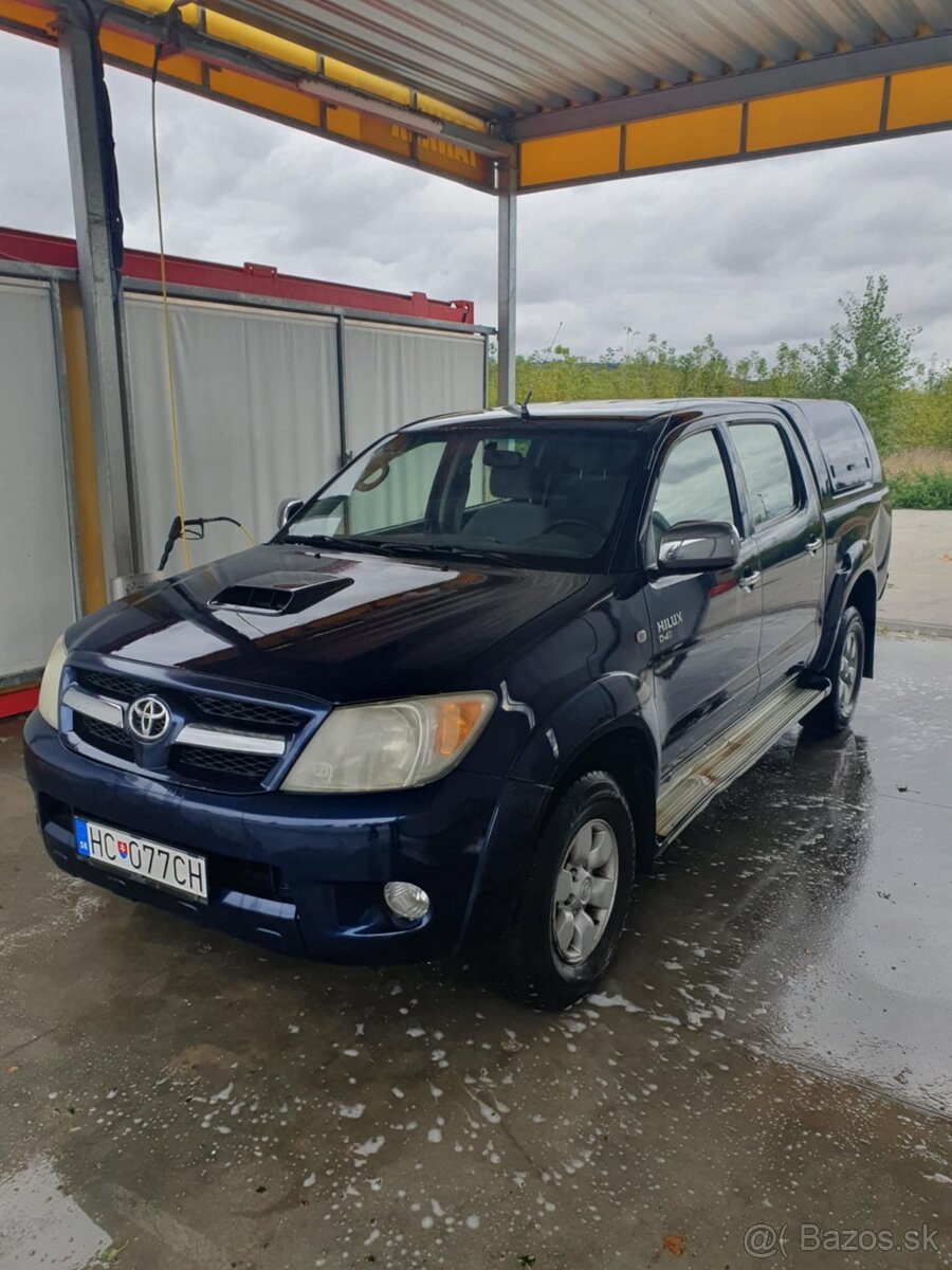 Predám Toyotu Hilux - 2