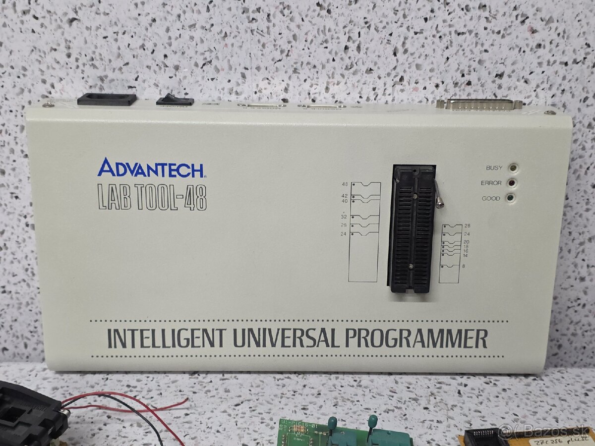 Advantech LabTool-48 》Inteligentný univerzálny programátor - 2