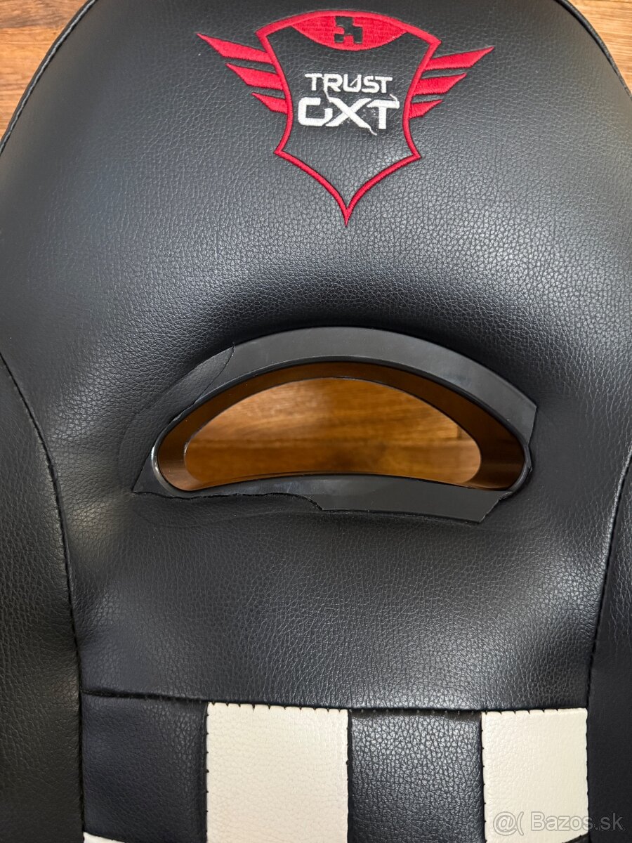 Darujem Detske stoličky - 2