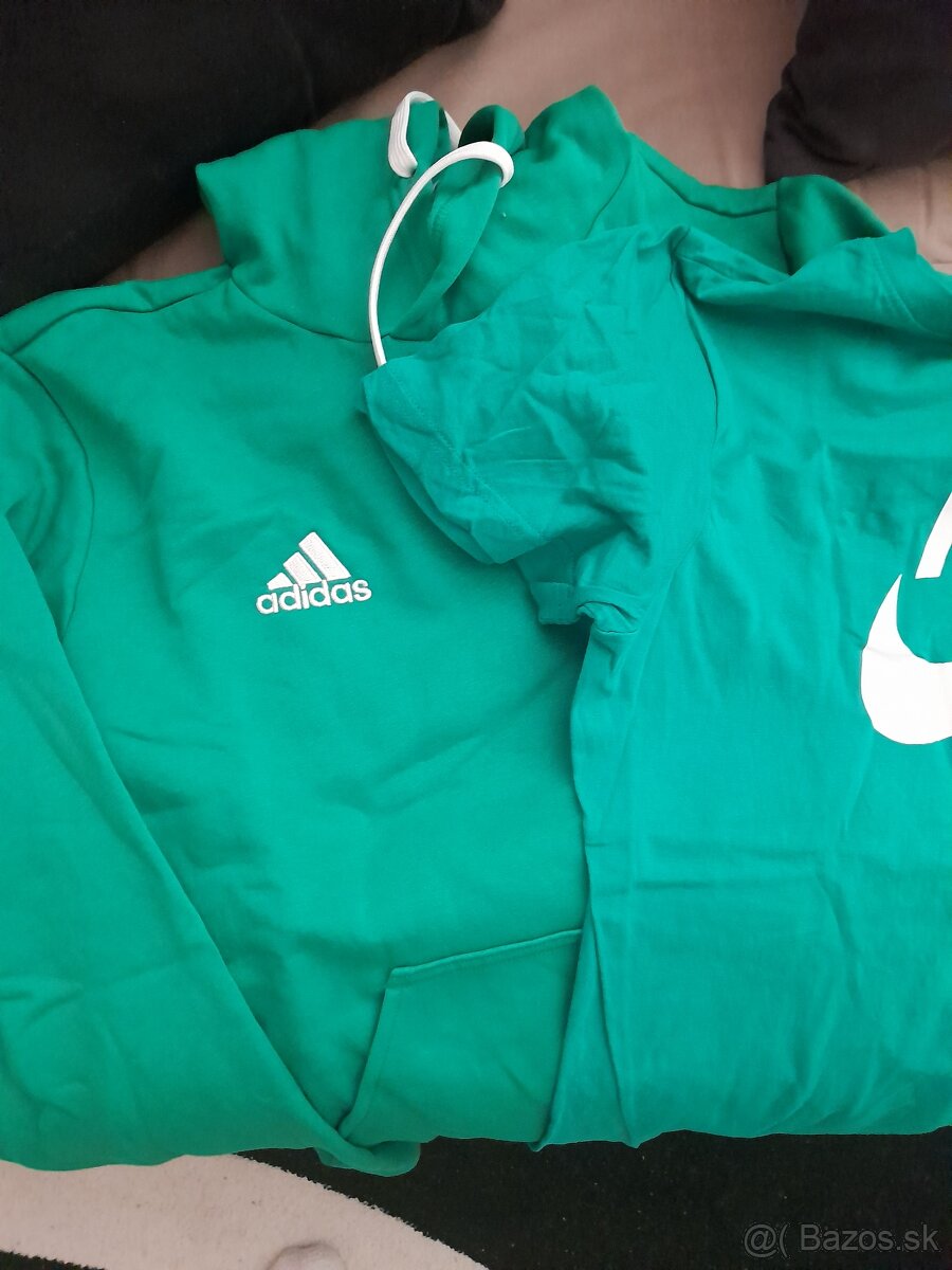 Mikina,tričko a Nike botasky - 2