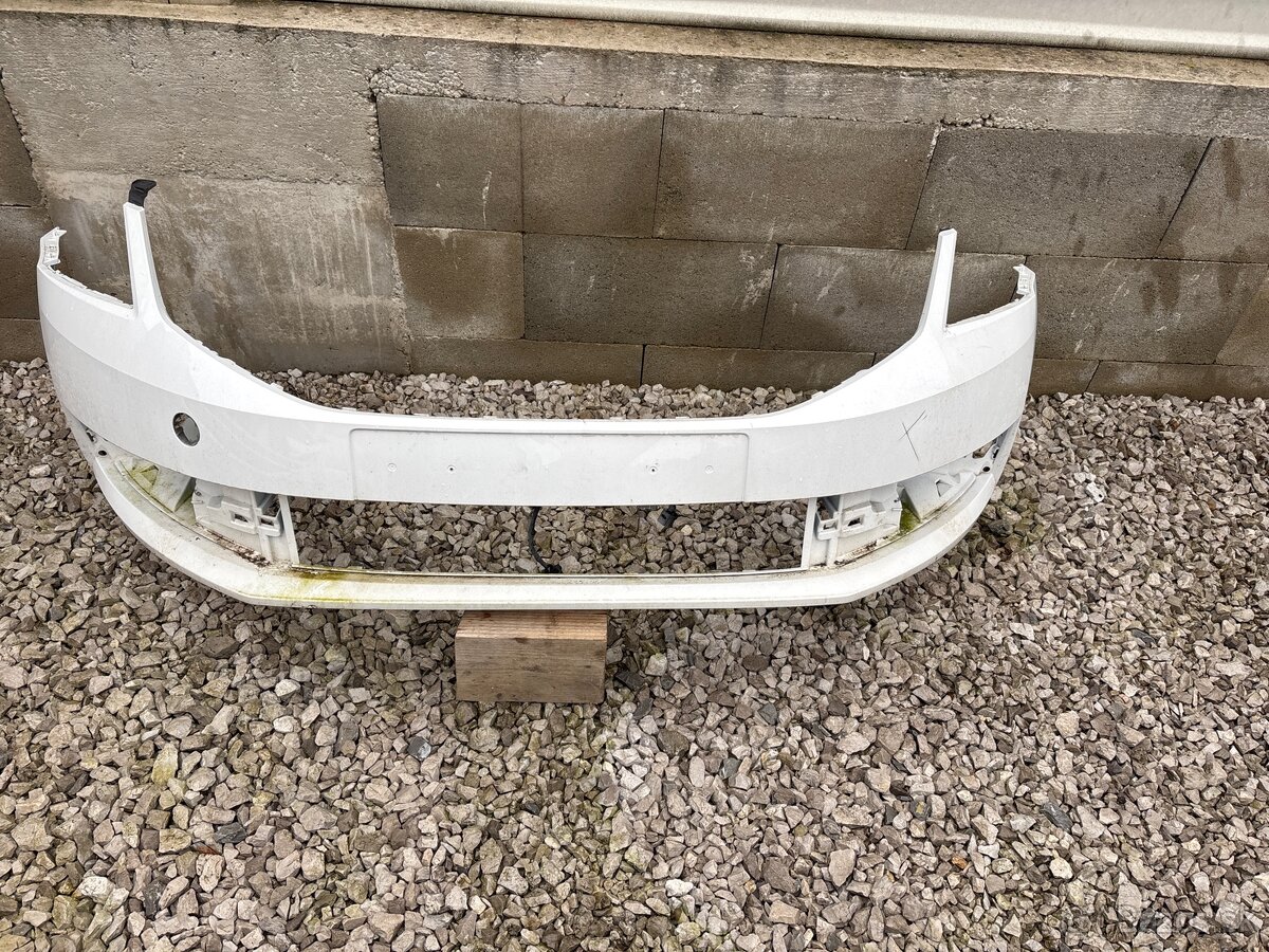 Octavia 3 naraznik maska lišta svetlo - 2