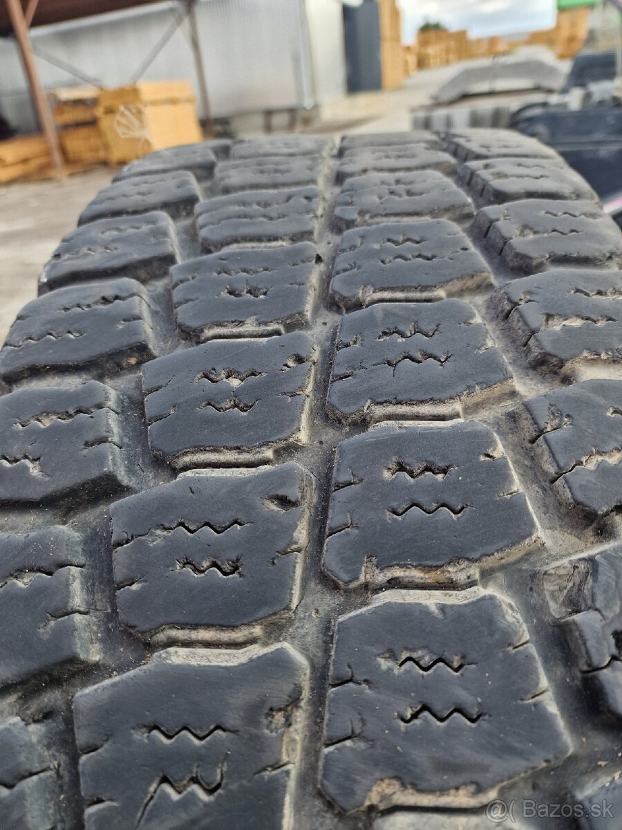 Pneumatiky 315/80 r22.5 - 2