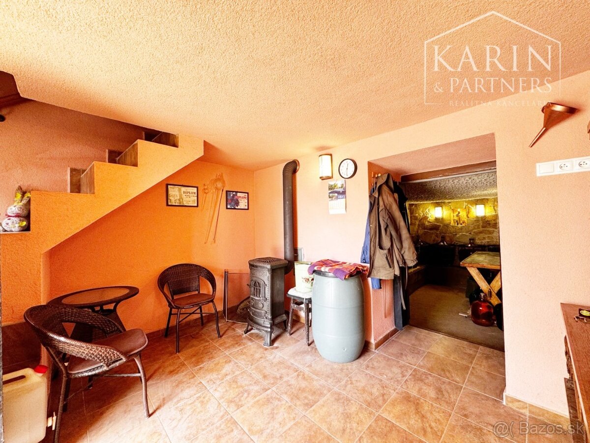 Vinohradnícky domček po reko aj s vinohradom, za Líštinami - 2