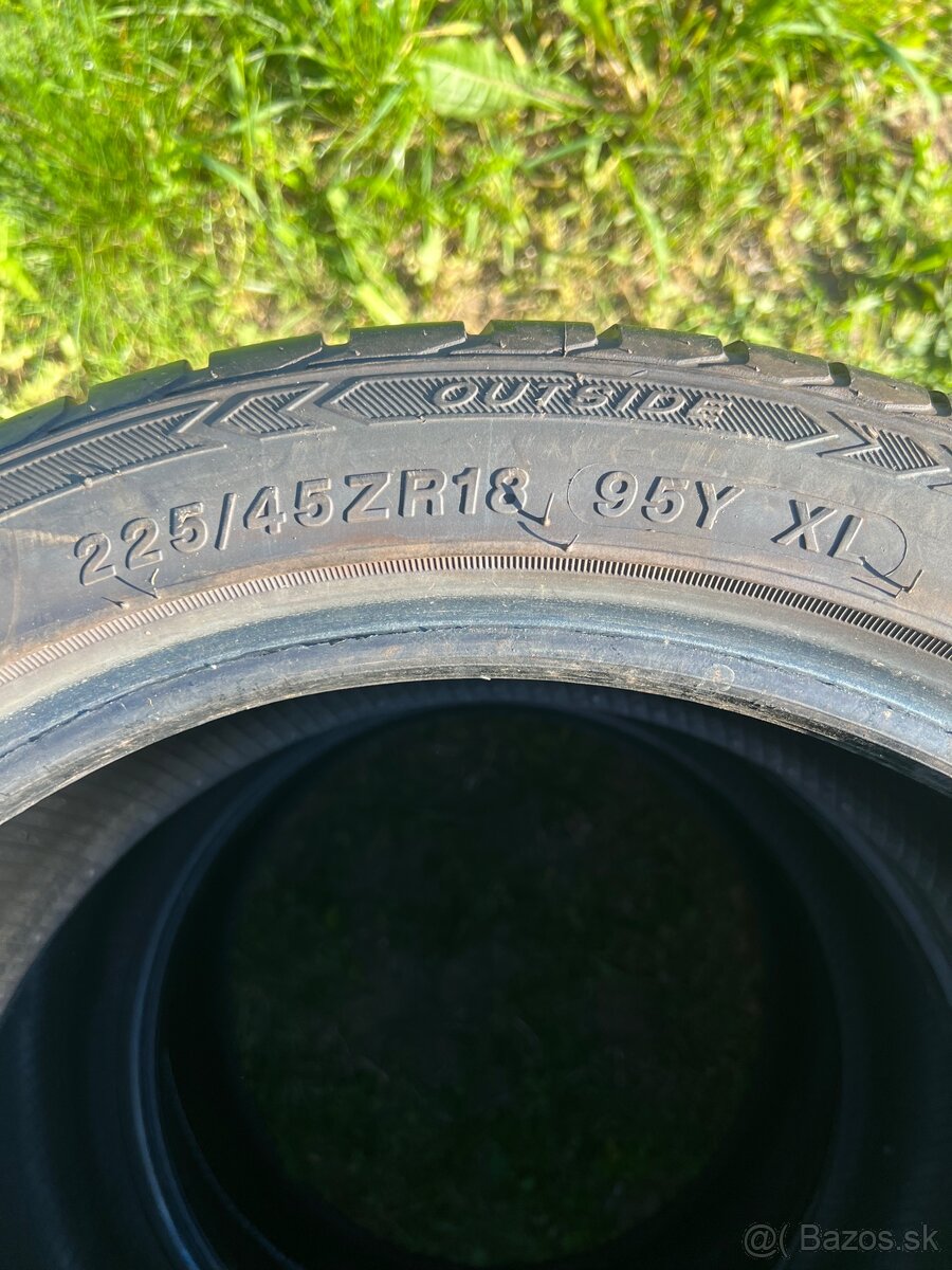 225/45r18 - 2