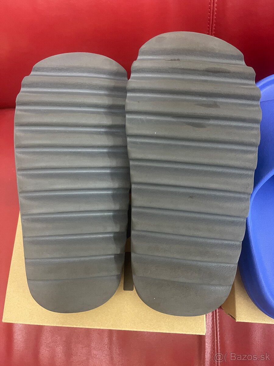 ADIDAS YEEZY SLIDE 47 - 2