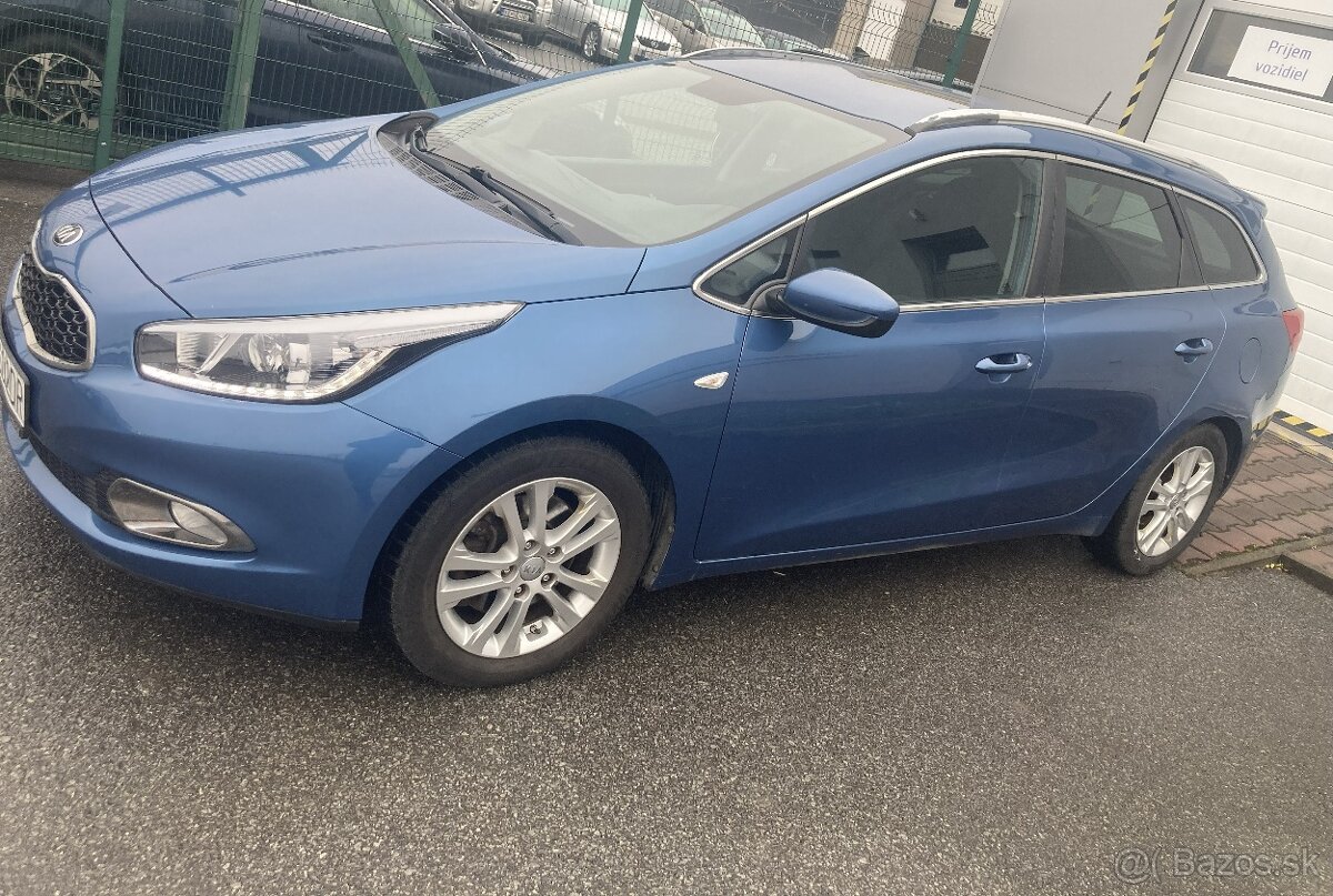Predám KIA Ceed SW 1.6 GDI - 2