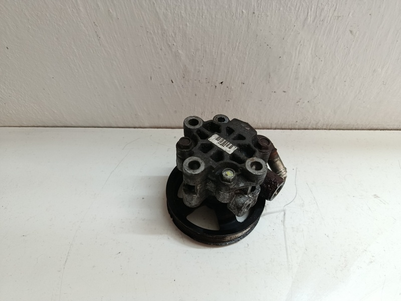 servocerpadlo toyota corolla verso 2,0 85kw 50€ - 2