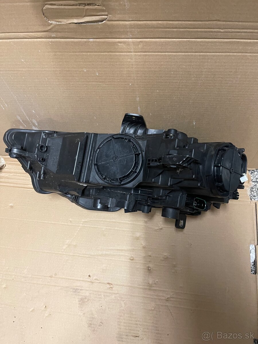 Svetlo Audi A3 8V XENON - 2