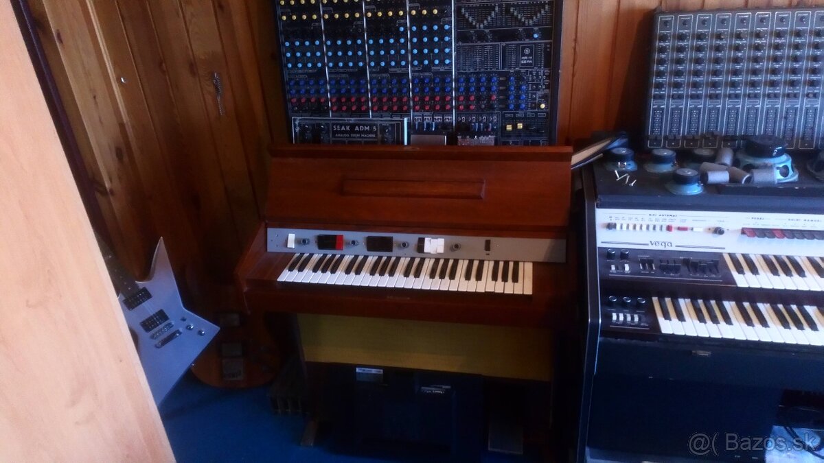 Predám varhany. Zbierka. - 2