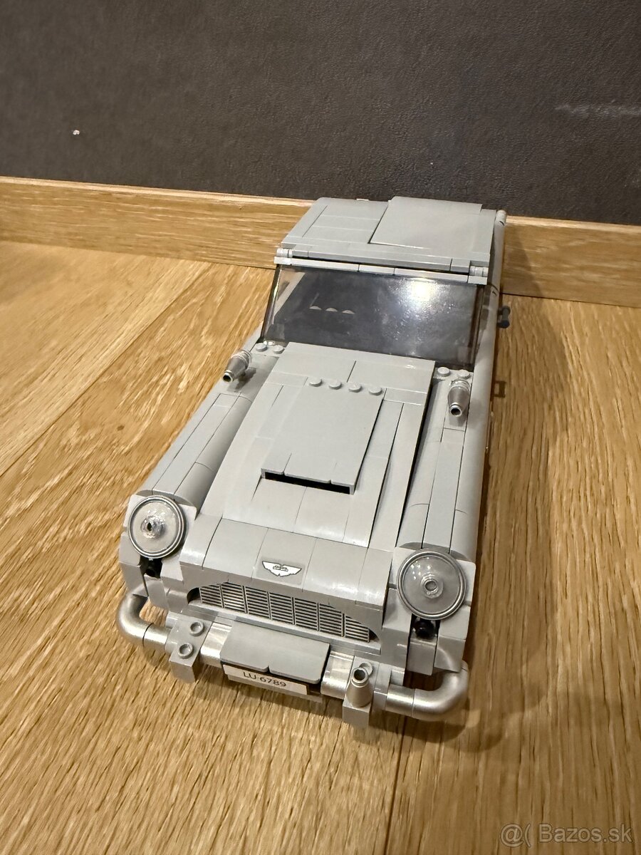Lego James Bond 10262 - 2