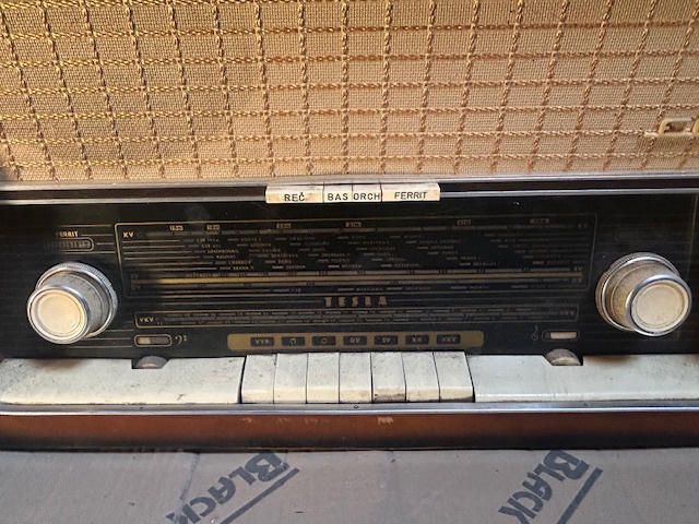 Predám retro rádiá,TESLA Echo,Telefunken, iné - 2