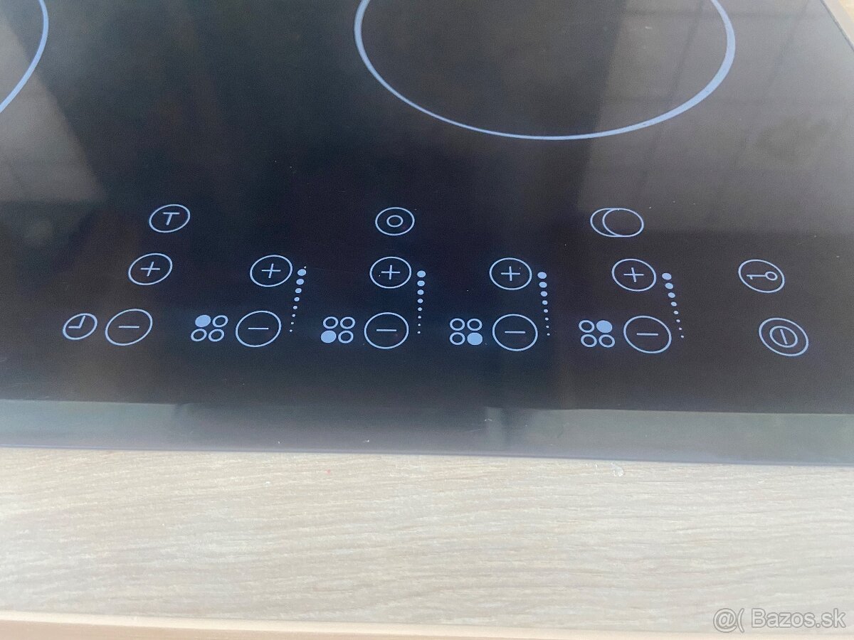 Elektrická keramická varná doska. - 2