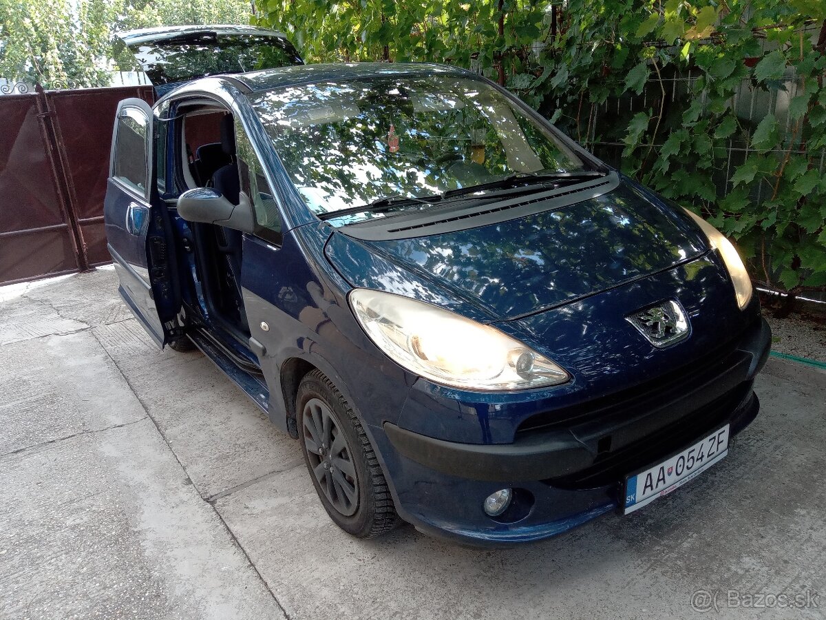 Predám PEUGEOT 1007 1.4 dCi r.v.2005 - 2