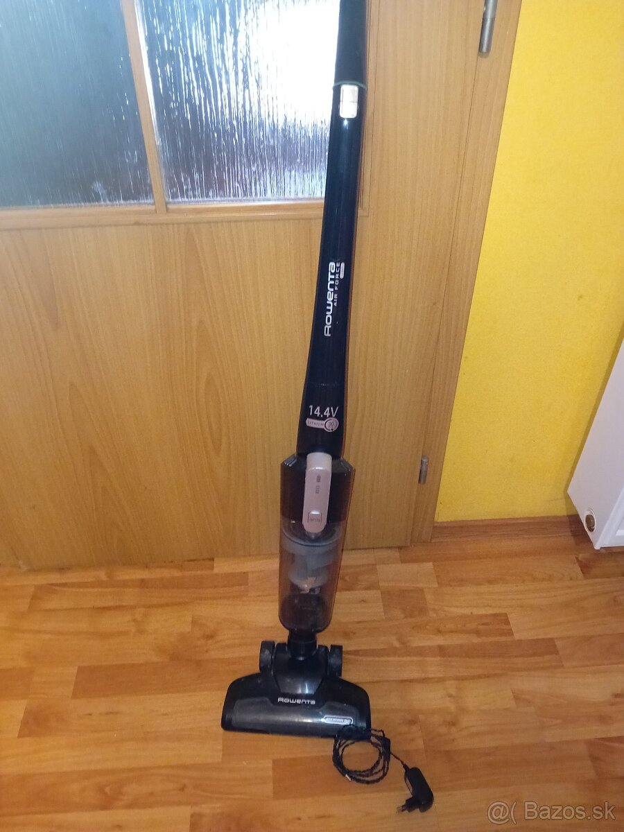 Tyčovy vysávač Rowenta - 2