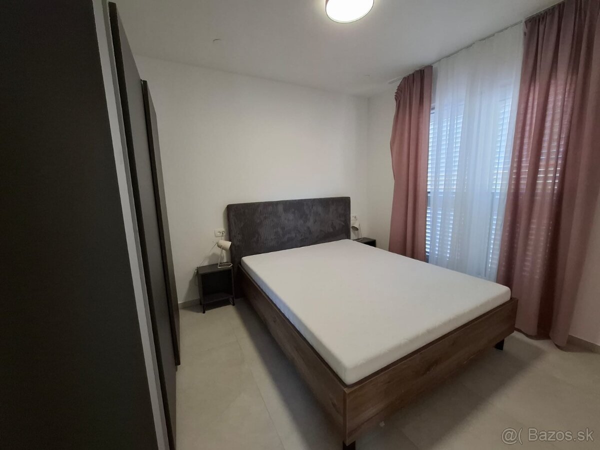 Chorvátsko, novostavba apartmánu na Vire. - 2