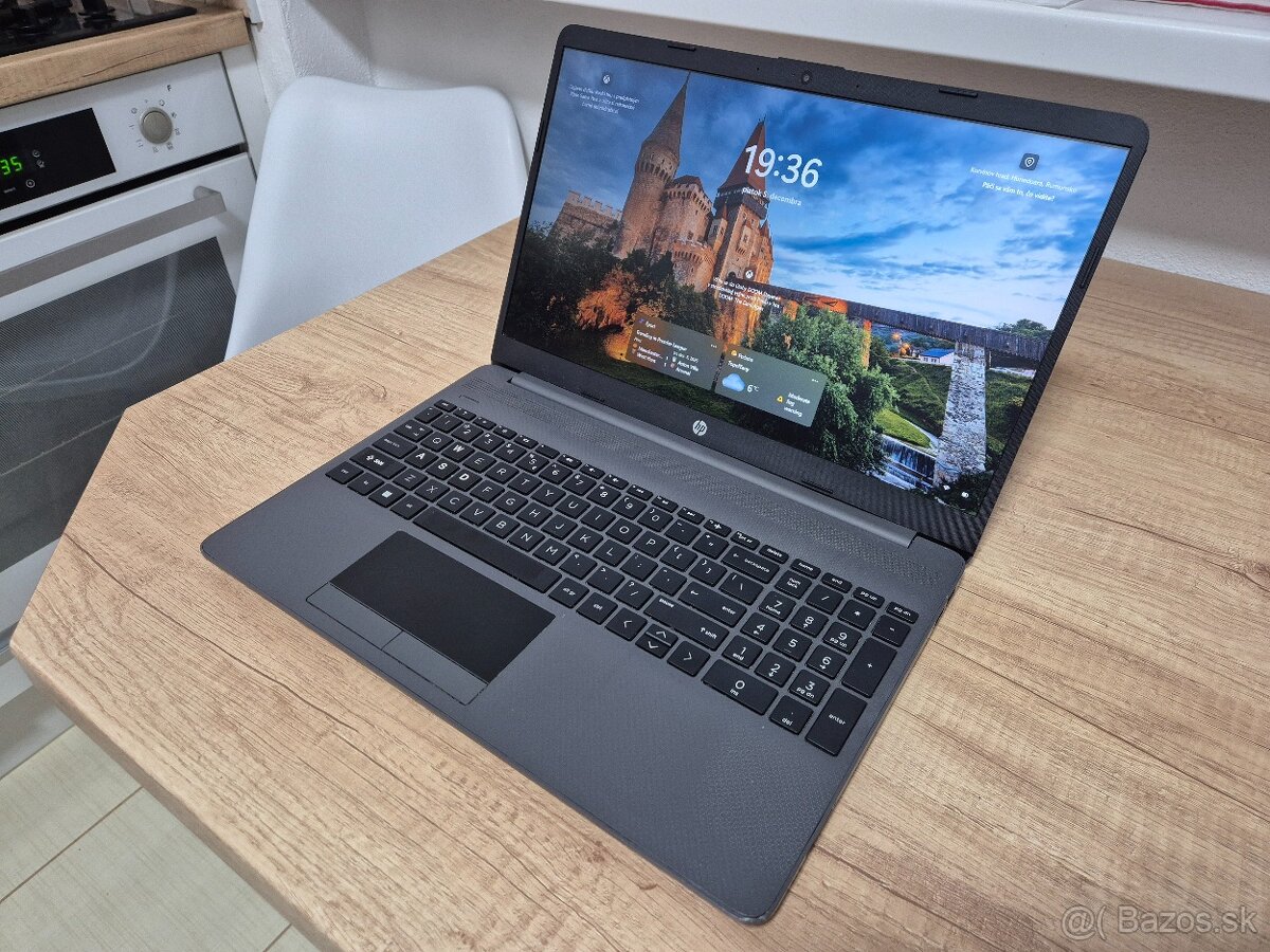 HP 250 G8 /Core i3-1115G4/12GB RAM/FHD/256GB SSD/Bat ok - 2