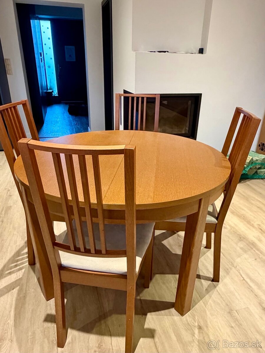 Jedálenský stôl a stoličky - 2