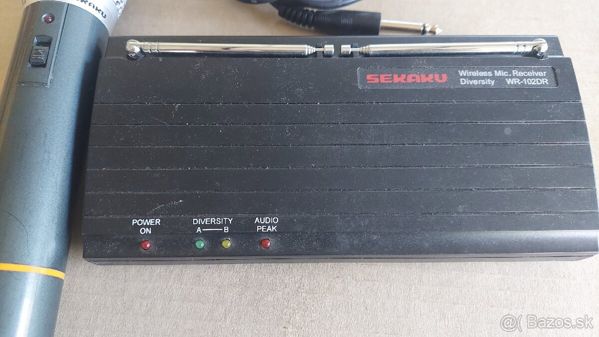 Bezdrôtový diverzitný VHF mikrofón ručný - 2