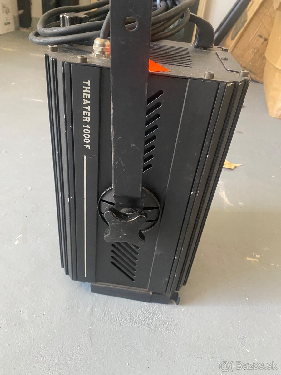 Divadelne reflektory 1000w - 2